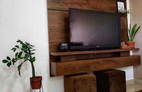 FRODO-APTO 2 dorm, wifi, ar cond suite, vaga garagem - Foto 4