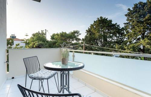 Comfortable 3-Bedroom Seaside Maisonette - Photo 32