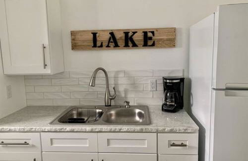 Cozy Cottage • 2 King Beds • Grove • Kayaks • Washer/Dryer - Foto 5