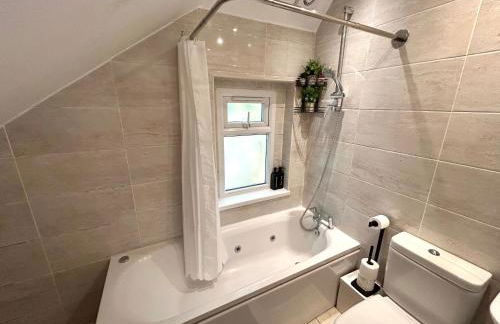 Cosy 3 Bedroom Flat, Hackney Central - Foto 9