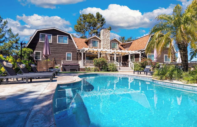 Chateau Syrah by Avantstay Picturesque Estate w/ Pool, Table Tennis & Pool Table New Pickleball Court + Basketball Hoop - Foto 37