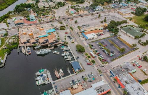 Luxury, Countryside, Tranquil Retreat at The French Château of Odessa - Foto 13