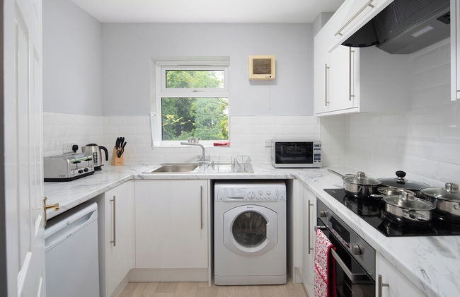 Modern 1-bedroom in Crawley With Free Parking - Foto 6