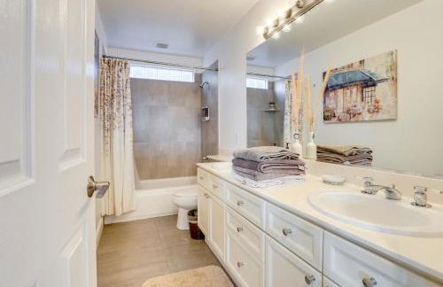 Mtn-View Haven with Hot Tub! 28 Mi to Mt Rose Ski - Foto 25