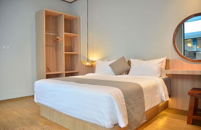 Maplewood Mountain 9BR with Heated Pool - Photo 18