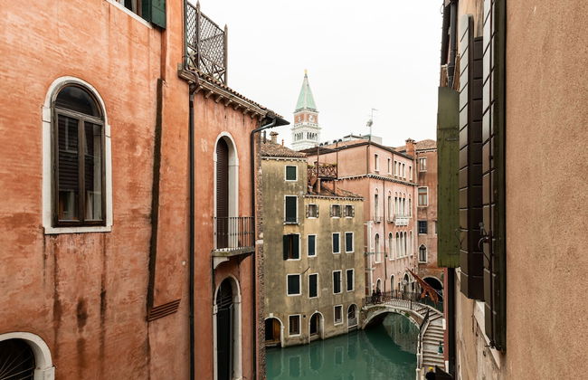 Luxury Venetian Rooms - Photo 1