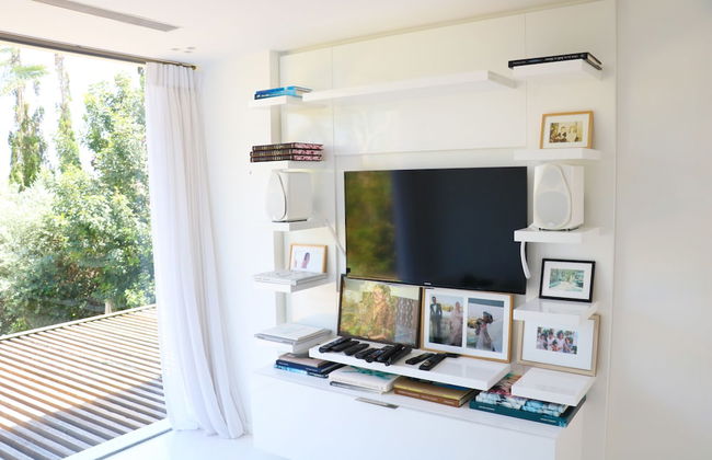 Luxurious Coastal Villa with Pool - Foto 45