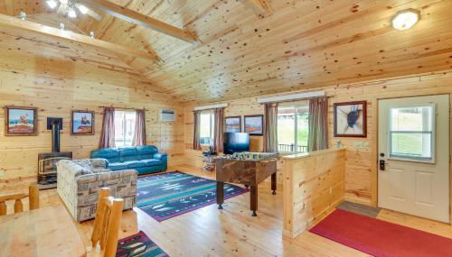 Wraparound Deck and Grill Deadwood Cabin - Foto 4