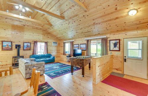 Wraparound Deck and Grill Deadwood Cabin - Foto 4