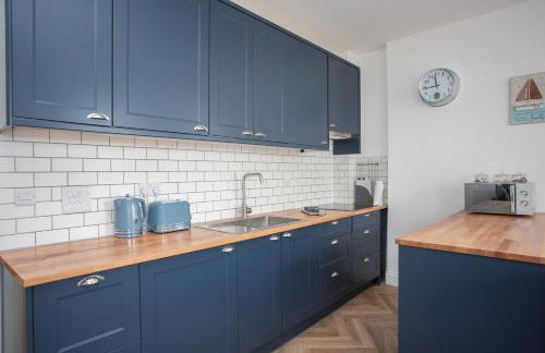 Lovely 3-Bedroom Apartment with Stunning Sea Views - Foto 9