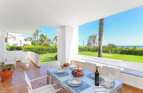 Frontline beach ground floor apartment - Los Monteros Palm Beach - Photo 1