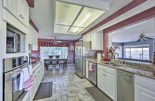 Escondido Hilltop Home with Deck and Views! - Foto 13