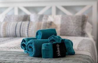 Noisywaves - Beachfront Paradise with Hot Tub, Yard, and Game Room - Foto 68