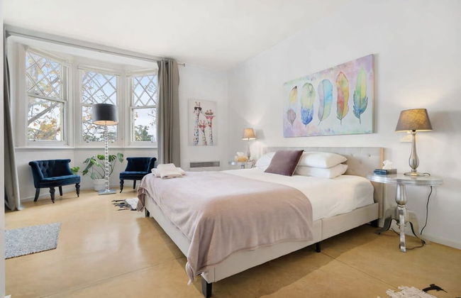 Spacious St Kilda Escape - Parking and City Views - Foto 2