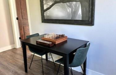 Mariposa Grove Creekside Retreat - To be featured on STAYCATION on the Destination Channel in 2026! - Foto 18