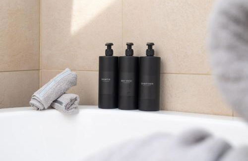 Charming & Spacious 2 BR Home - Photo 23