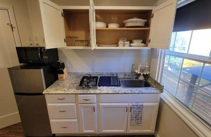 Adorable modern guesthouse with full kitchen - Foto 9