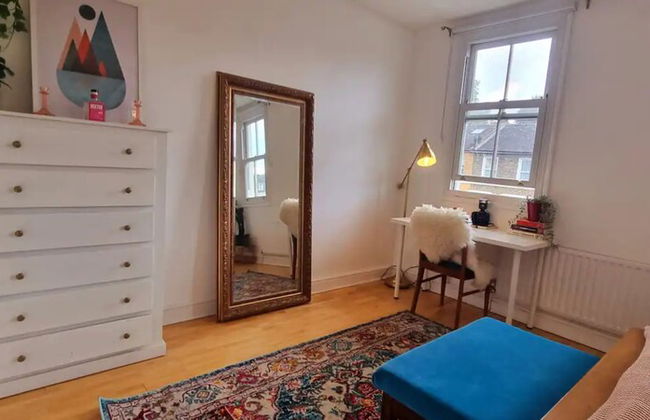 Stylish 3 Bedroom Townhouse in Brockley With Large Garden - Foto 11