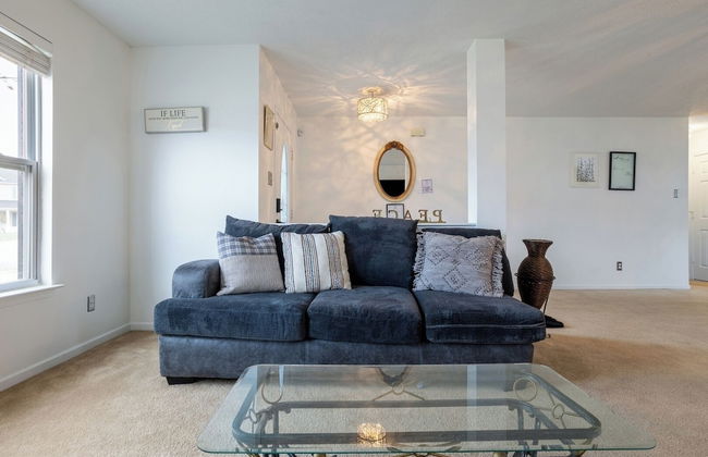 Spacious 4BR Home With Pool in Indianapolis - Foto 49