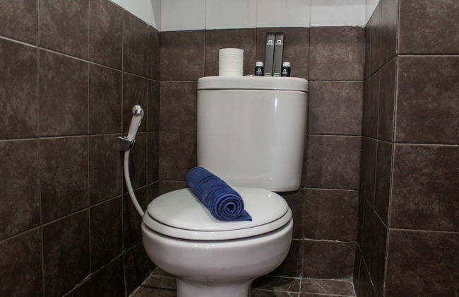 Minimalist 2BR at Green Pramuka Apartment near Shopping Mall - Foto 13