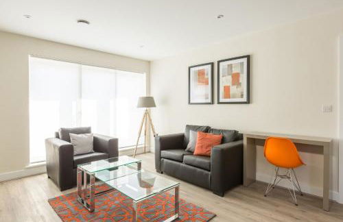 House of Fisher- Solstice House Apartments - Foto 1