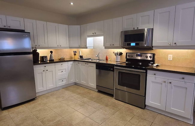 Spacious 2 BR, 3 Beds, Sleeps 6, Kitchen, Laundry - Foto 12