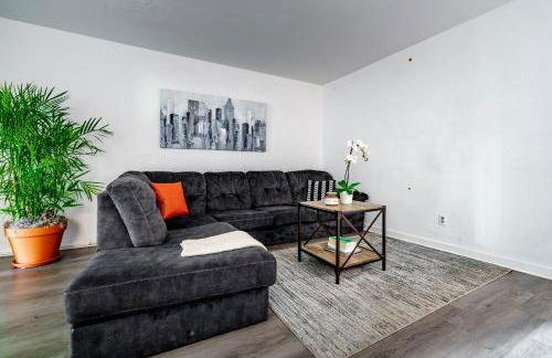 Jungle House Luxury Homes - Columbus Downtown Short North - Steps to Convention Center & Nationwide Arena - Sleeps up to 6 - Free Parking - Over 5,800 Five Stars - Foto 28