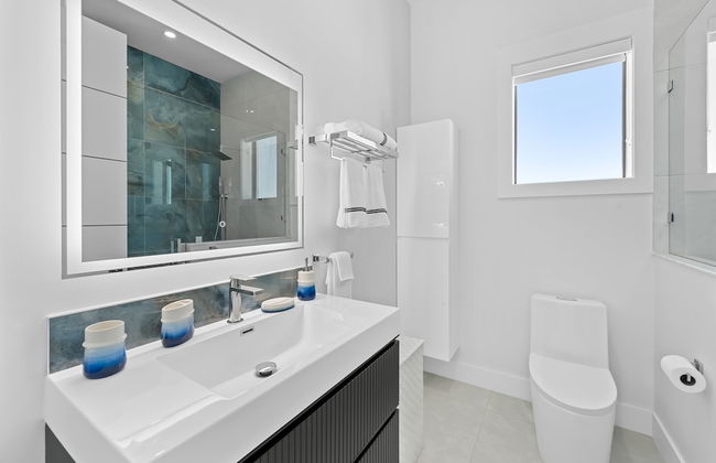 Luxury Seaside Escape Pool Dock Scenic Views - Foto 48