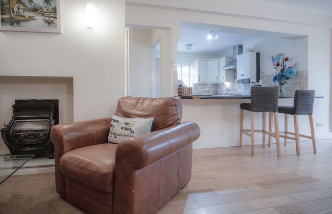 Sea Breeze Apt 3 - 2 Bed - Horton Beach - Photo 32