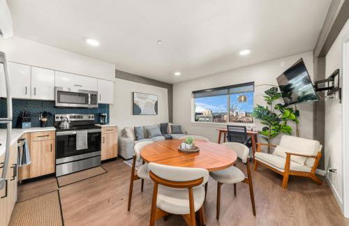 2BR in Downtown with Parking - Foto 8