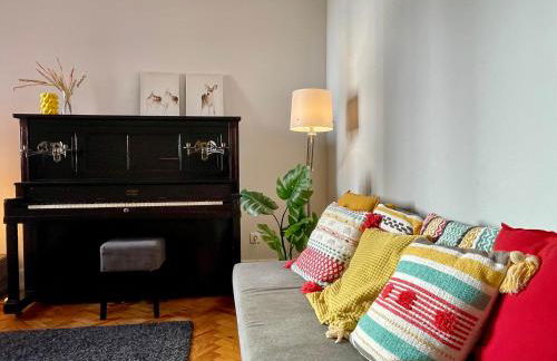 Central Retreat by the River, by TimeCooler - Foto 24