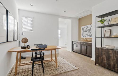 Luxe Queen Creek Home with Pool, Yard, Work Station - Photo 22