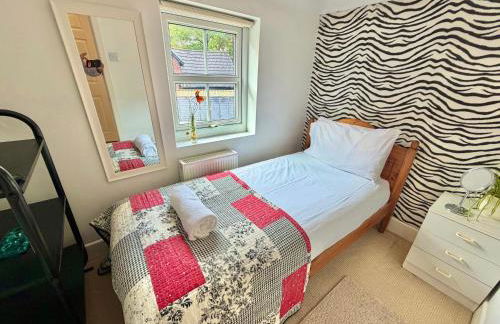 Gateman's Cottage - Three Bedroom Detached Home - Free Parking - Close to New Forest and Beaches - Photo 10