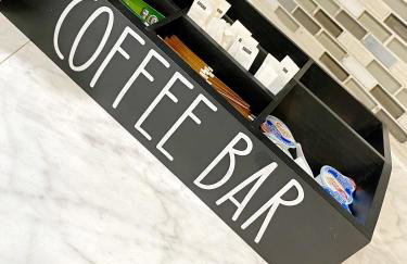 Lux 3BR, Steps from Airport, U of R & Grocery Stores - Foto 5