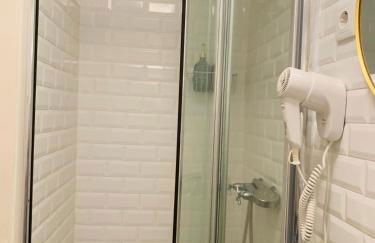 Modern Boutique Apartment in the Heart of Alfama - Foto 15