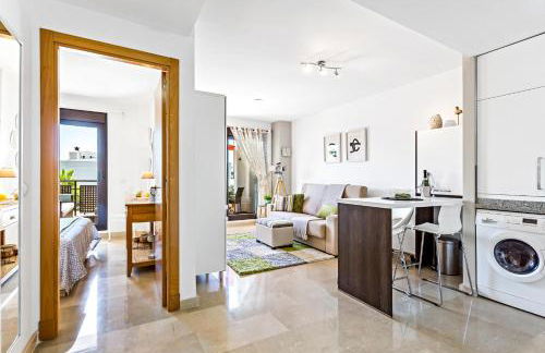 La Cala stylish one bed apartment - Photo 10