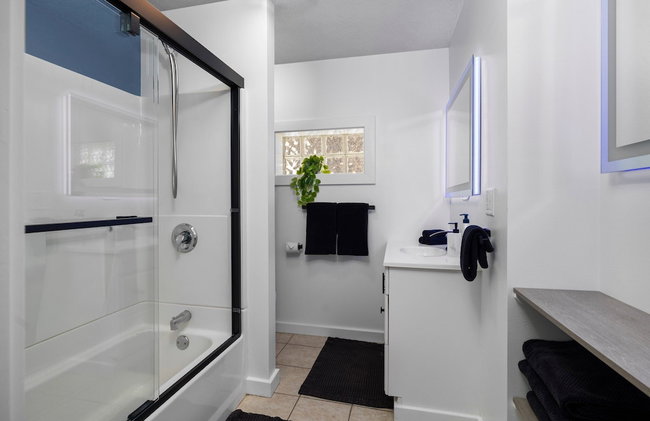 Stunning Newly Renovated Modern Beach House - 7633 - Foto 107