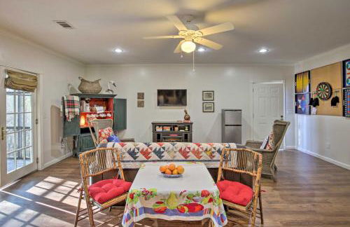 Cozy and Quiet Studio with Porch, Near Scenic Railway! - Foto 10