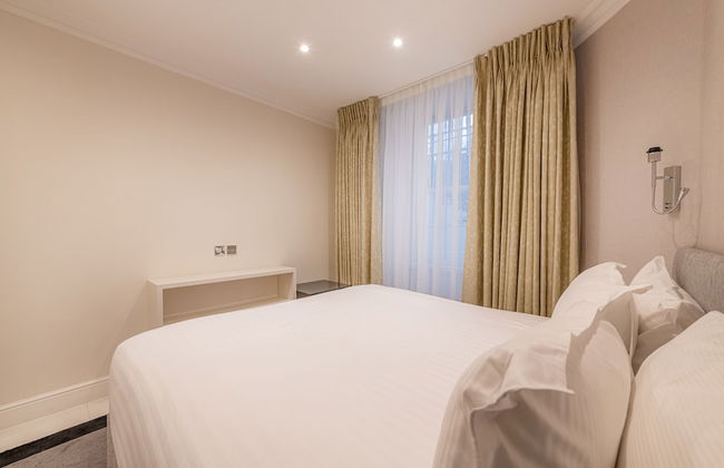 Chesham Court - Photo 32