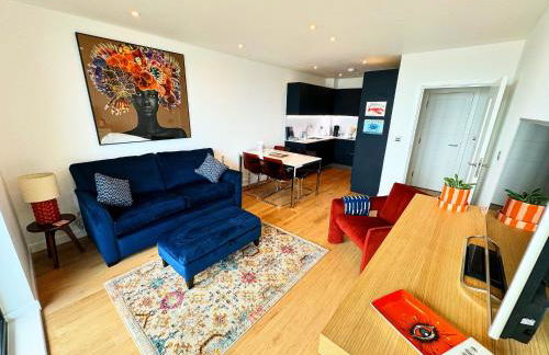 Stunning Beach Front Apartment with Sea views, FREE Parking & Balcony - Foto 21