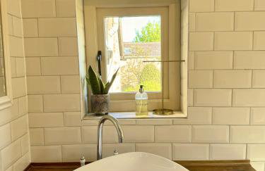 Boho Chic Cottage & Wild Garden nr Soho Farmhouse - Foto 32