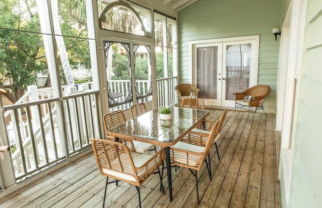 75 Grand Pavilion by Avantstay Steps From Beach + 2 Community Pools - Photo 9