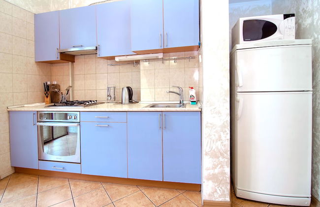 Rent Kiev Lva Tolshtoho Square - Foto 8