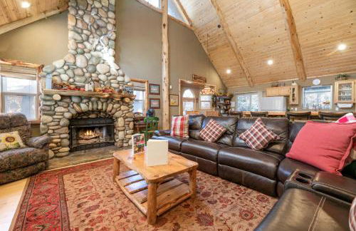 Abe's Cool Cabin - Nice luxury home with a game room, hot tub, and pool table - Foto 6