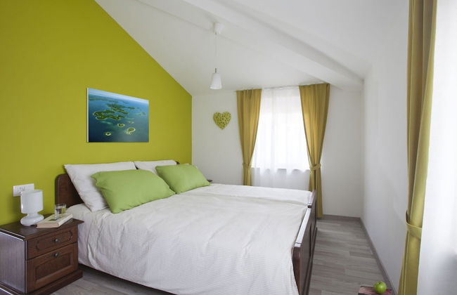 Attractive Villa With Private Swimming Pool, Beach Volleyball and Fenced Garden - Foto 3