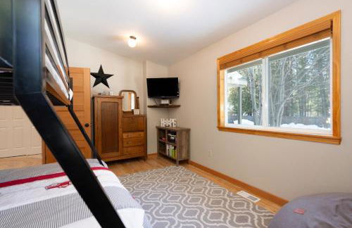 Cozy Pine Cabin Pool Access - Foto 23