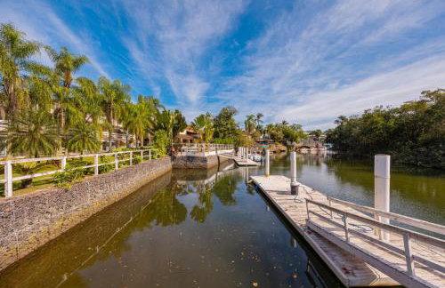 Lindo Loft na Praia de Barra do Una à beira do Rio - Foto 17