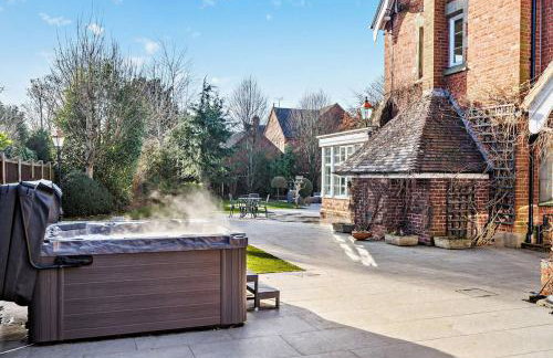 Luxury Detached House in Large Private Grounds, with Outdoor Jacuzzi and Sauna - Foto 46