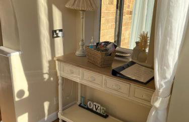 Walworth Castle Cottage - Photo 11