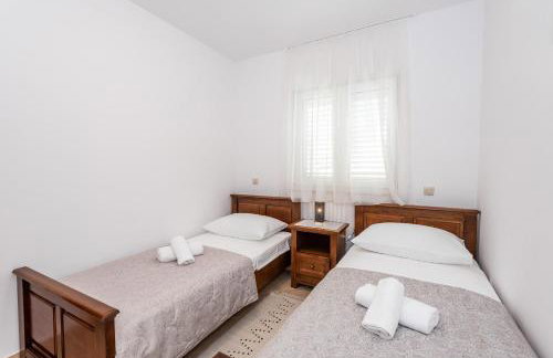 Apartmani Marina - Photo 42